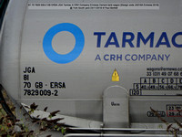 81 70 7829 009-2 GB ERSA JGA Tarmac A CRH Company Ermewa Cement tank wagon [Design code JG018A Ermewa 2016] @ York South yard 2016-11-23 © Paul Bartlett [2]