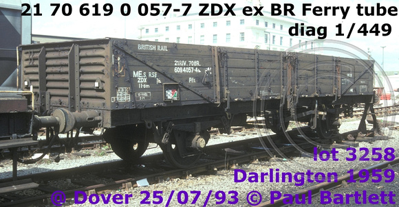 21 70 619 0 057-7 ZDX Ferry tube @ Dover 93-07-25