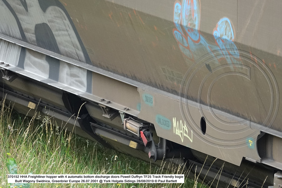 370152 HHA Freightliner hopper Powell Duffryn TF25 Track Friendly bogie Built Wagony Swidnica, Greenbrier Europe 26.07.2001 @ York Holgate Sidings 2019-08-28 © Paul Bartlett [4w]