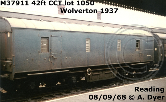 M37911 42ft CCT at Reading 68-09-08