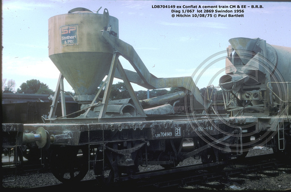 LDB704149 cement train @ Hitchin 75-08-10 © Paul Bartlett W
