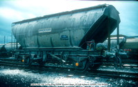 PR8018 PAB Lime Covhop [Diag PA005B Standard Wagon 1971] @ Hartlepool 88-09-23 © Paul Bartlett w