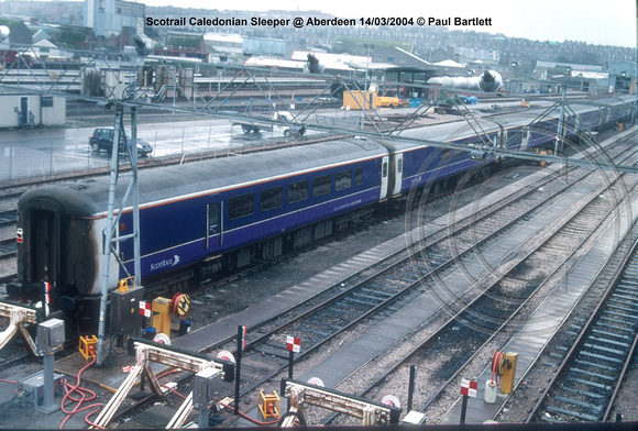 Scotrail Caledonian Sleeper @ Aberdeen 2004-03-14 © Paul Bartlett w