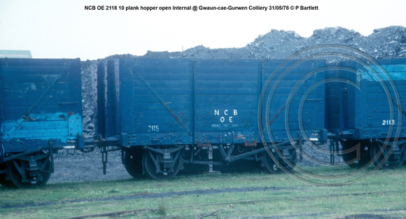 NCB OE 2118 10 plank hopper open Internal @ Gwaun-cae-Gurwen Colliery 78-05-31 © P Bartlett