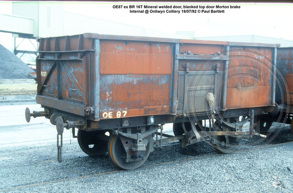 OE87 ex BR 16T Mineral welded door, blanked top door Morton brake internal @ Onllwyn Colliery 92-07-18 © Paul Bartlett w