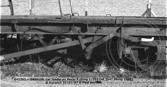 041363 = B889139  Car loader ex Bocar P @ Harwich 87-01-31 © Paul Bartlett [3w]