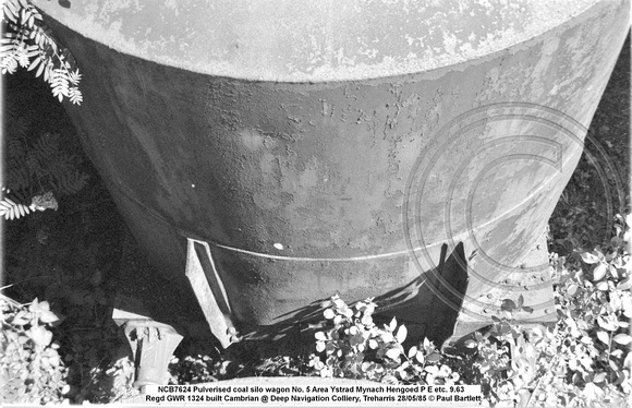 NCB7624 Pulverised coal silo wagon P E etc. 9.63 Regd GWR 1324 built Cambrian @ Deep Navigation Colliery, Treharris 85-05-28 © Paul Bartlett  [13w]