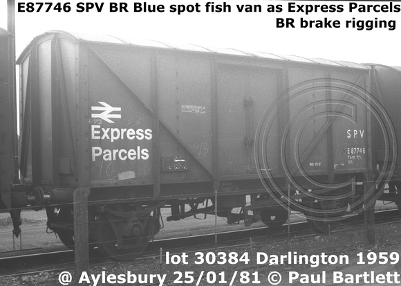 E87746 SPV Express Parcels ex Blue spot fish van @ Aylesbury 76-03-28