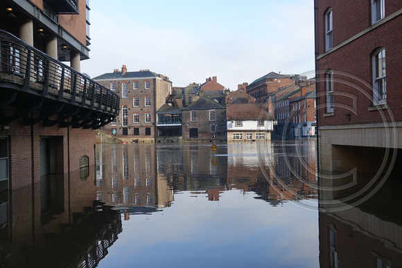 CRI02716 Kings Staith Flood, York 2020-12-28  © Paul Bartlett