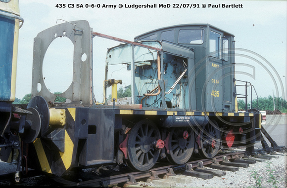 435 C3 SA 0-6-0 Army @ Ludgershall MoD 91-07-22 � Paul Bartlett w