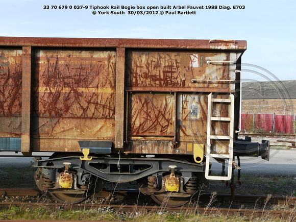 33 70 679 0 037-9 Tiphook Rail @ York South  2012-03-30 © Paul Bartlett [8w]