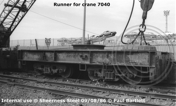 7040 runner Sheerness Steel 86-08-09 © Paul Bartlett [2w]