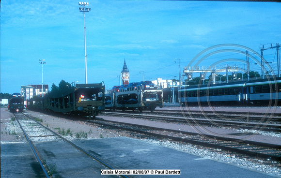 Calais Motorail 97-08-02 © Paul Bartlett w