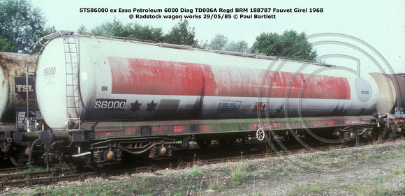 STS86000 Esso Petroleum @ Radstock wagon works 85-08-29 © Paul Bartlett [1w]