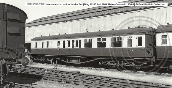 W2255W GWR Hawkesworth corridor brake 3rd Diag D133 � Paul Bartlett Collection w