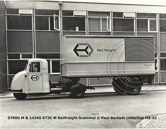 5790G M & 14340 GT3C M Railfreight Scammel © Paul Bartlett collection H4-32 w