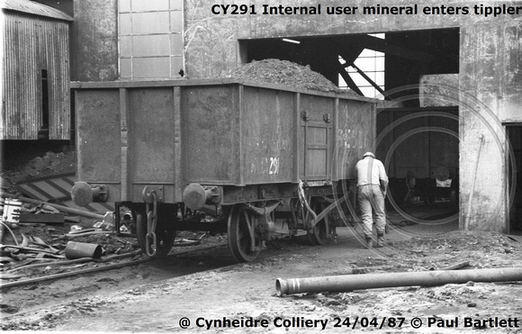 CY291 87-04-24 Cynheidre Colliery © Paul Bartlett [1W]