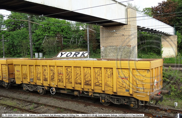 31 70 5992 064-3 IOA (E) Ealnos Network Rail Mussel @ York Holgate Sidings 2014-05-14 � Paul Bartlett [2w]
