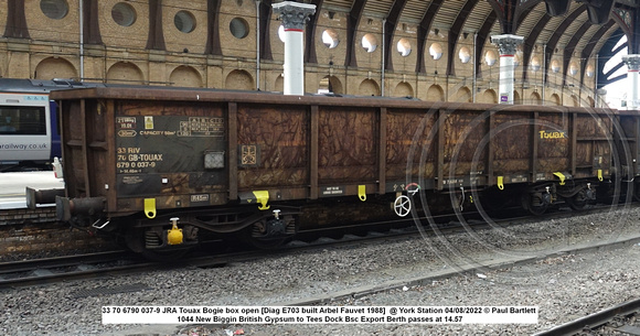 33 70 6790 037-9 JRA Touax Bogie box open [Diag E703 built Arbel Fauvet 1988]  @ York Station 2022-08-04 © Paul Bartlett [1w]