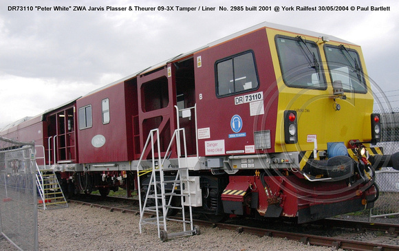 DR73110 ? P&T 09-3X Jarvis Tamper  Liner @ York Railfest 2004-05-30 � Paul Bartlett [1w]