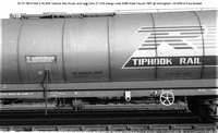 33 70 789 9 039-3 Tiphook Rail Acrylic acid tank Design code E686 @ Immingham 90-10-13 � Paul Bartlett [06w]
