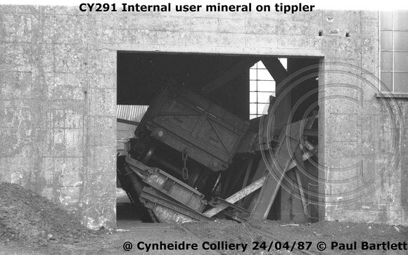 CY291 tippler 87-04-24 Cynheidre Colliery © Paul Bartlett [2W]