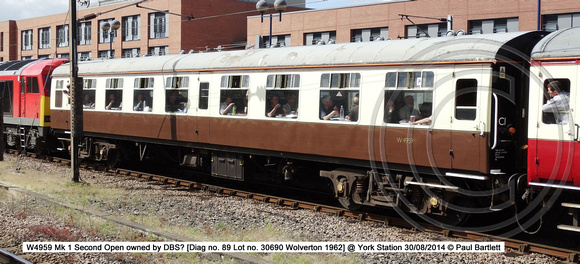 W4959 Mk1 2nd open @ York Station 2014-08-30 � Paul Bartlett [1w]