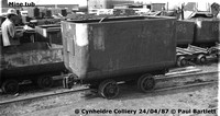 Mine car 87-04-24 Cynheidre Colliery © Paul Bartlett [2W]