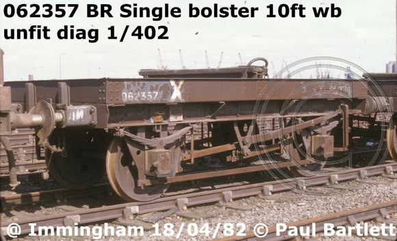 062357 single bolster_at Immingham 82-04-18_m_