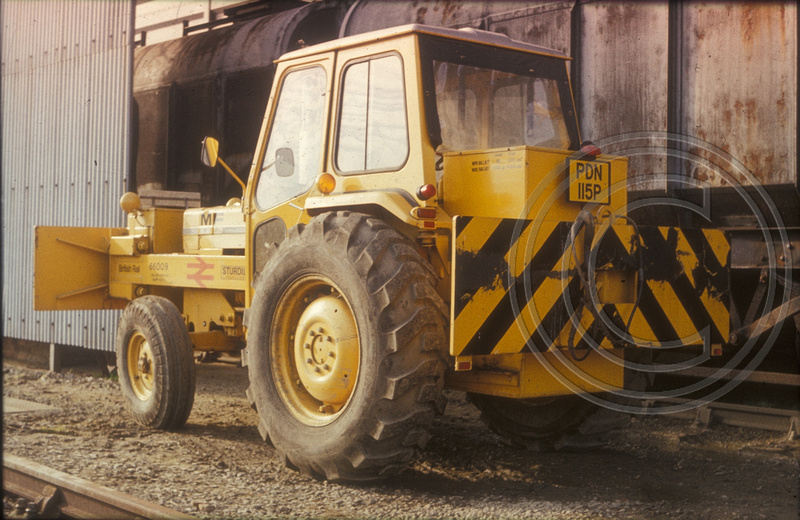 Paul Bartlett's Photographs | Railway road vehicles, tractor shunter ...